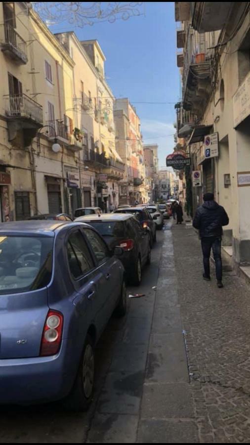 Rosy Monolocale Nel Centro Storico Di Torre Annunziata Di Fronte Scavi Oplonti Lejlighed Eksteriør billede